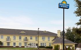 Days Inn And Suites Dfw South